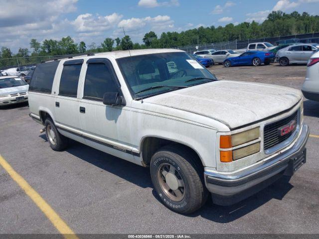  Salvage GMC Suburban 1500