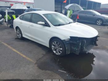  Salvage Chrysler 200