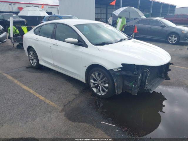 Salvage Chrysler 200