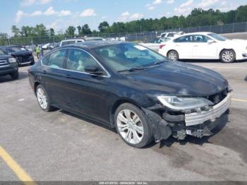  Salvage Chrysler 200