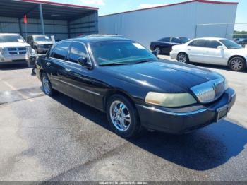  Salvage Lincoln Towncar