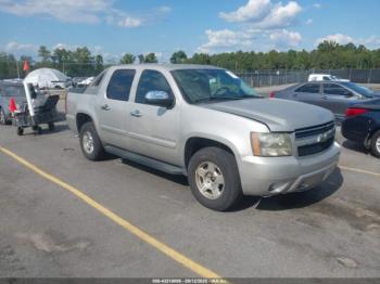  Salvage Chevrolet Avalanche 1500