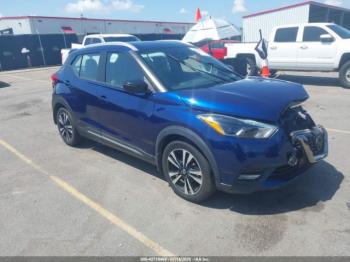  Salvage Nissan Kicks