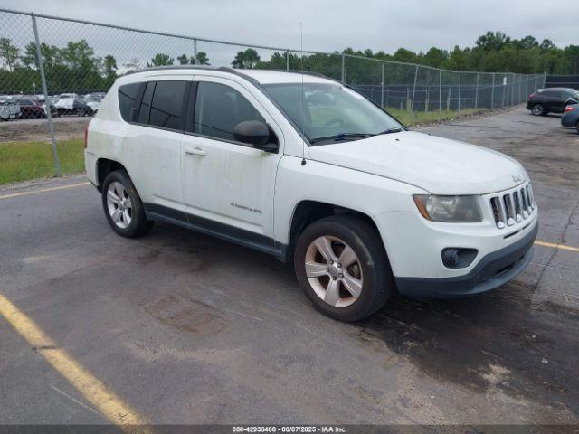  Salvage Jeep Compass