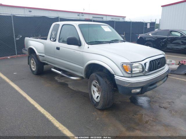  Salvage Toyota Tacoma