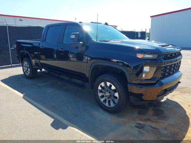  Salvage Chevrolet Silverado 2500