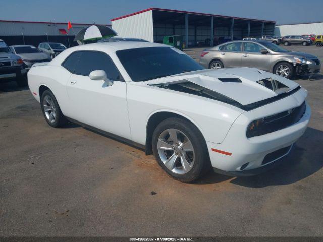  Salvage Dodge Challenger