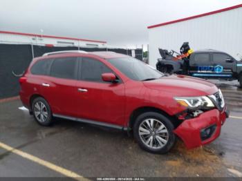  Salvage Nissan Pathfinder