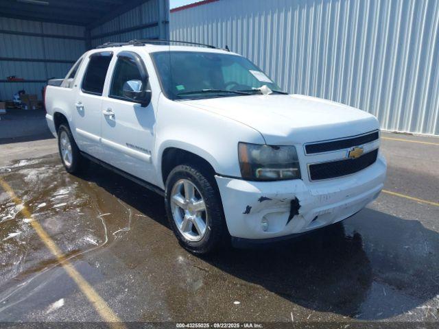  Salvage Chevrolet Avalanche 1500