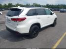 Toyota Highlander Se Image 10