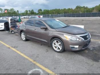  Salvage Nissan Altima