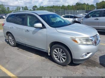  Salvage Nissan Pathfinder