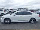 Volkswagen Passat 1.8t S Image 9