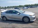 Toyota Camry Le Image 11