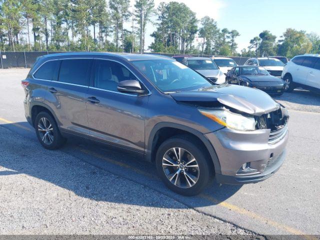  Salvage Toyota Highlander