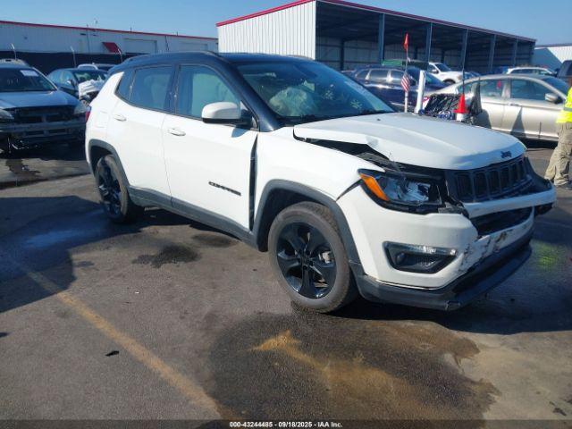  Salvage Jeep Compass