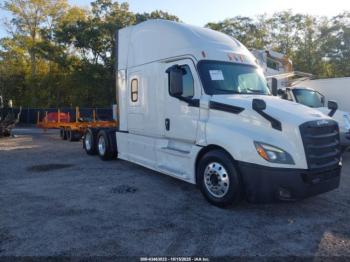  Salvage Freightliner New Cascadia 126