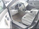 Toyota Camry Le Image 3