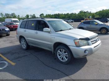  Salvage Toyota Highlander