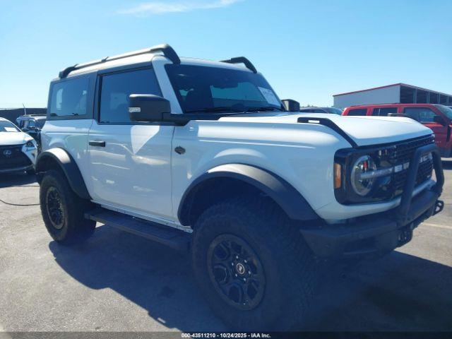  Salvage Ford Bronco