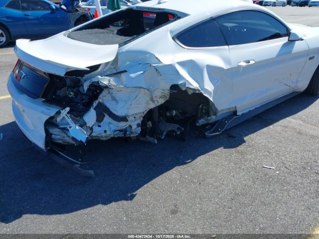 Ford Mustang Gt Fastback Image 14