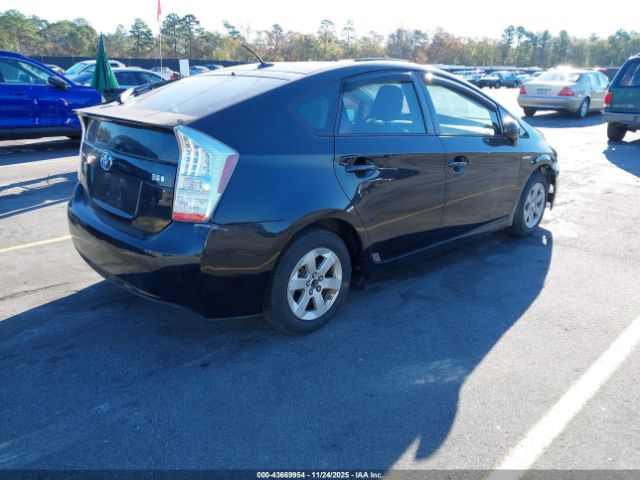 Toyota Prius Two Image 10