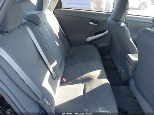 Toyota Prius Two Image 7