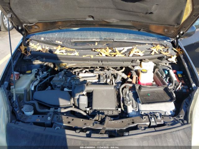 Toyota Prius Two Image 12