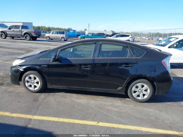 Toyota Prius Two Image 11