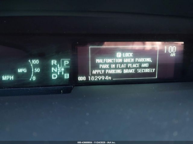 Toyota Prius Two Image 13