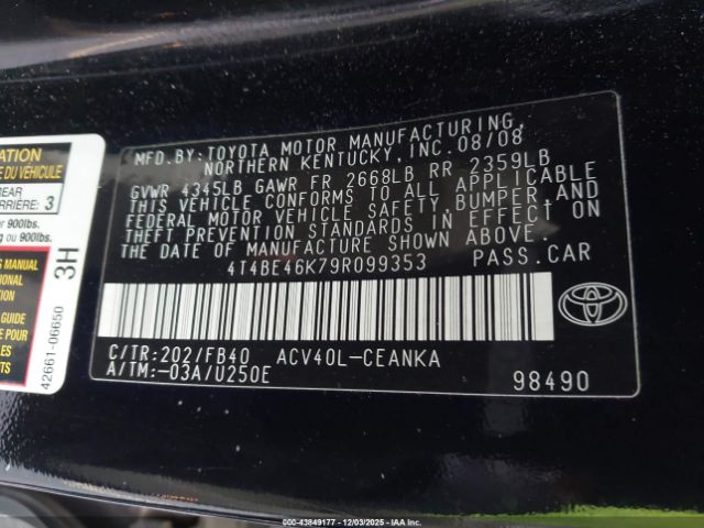 Toyota Camry Le Image 8