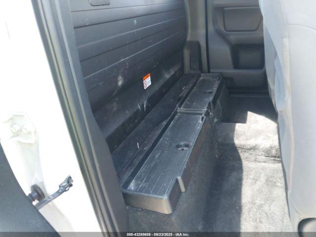 Toyota Tacoma Sr Image 16