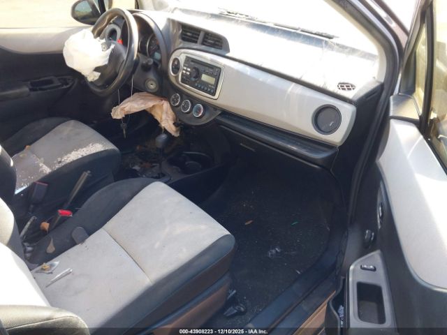 Toyota Yaris Image 4