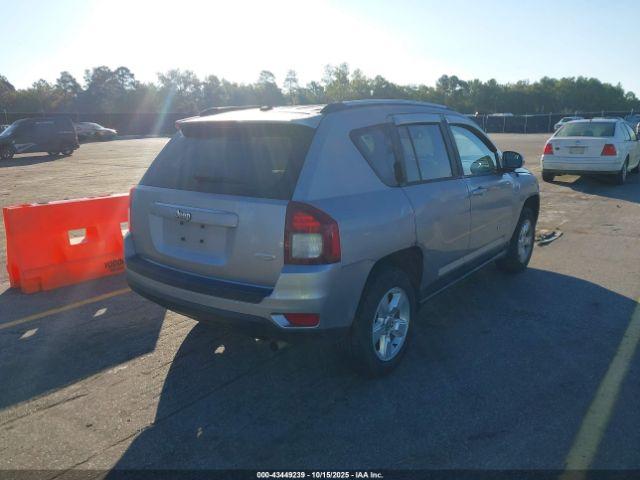 Jeep Compass Latitude Image 10