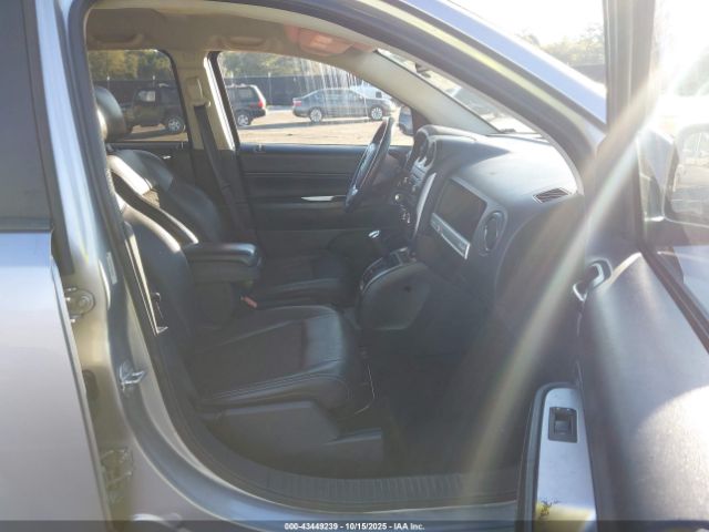 Jeep Compass Latitude Image 6