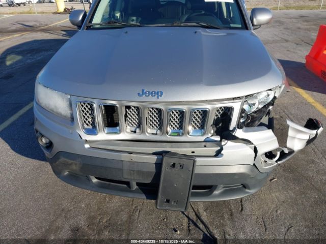 Jeep Compass Latitude Image 8