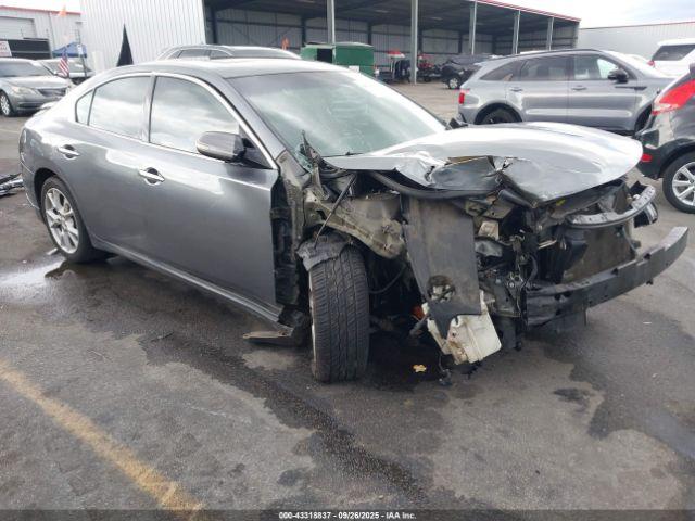  Salvage Nissan Maxima