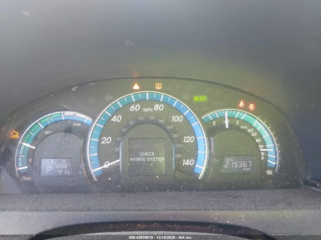 Toyota Camry Le Image 15