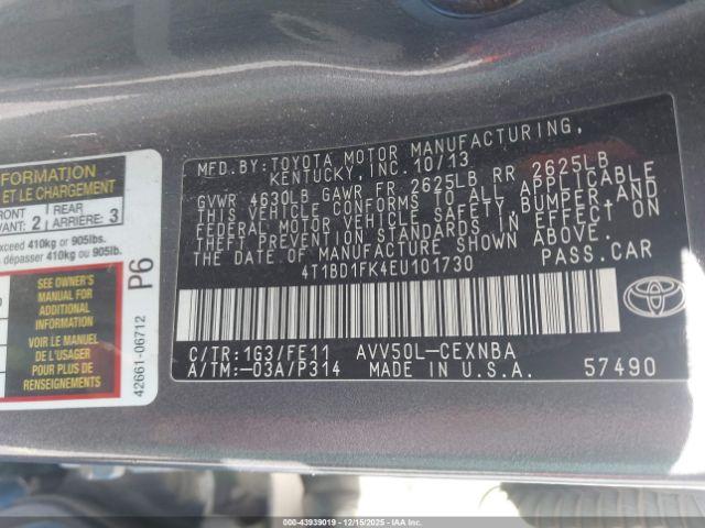 Toyota Camry Le Image 10