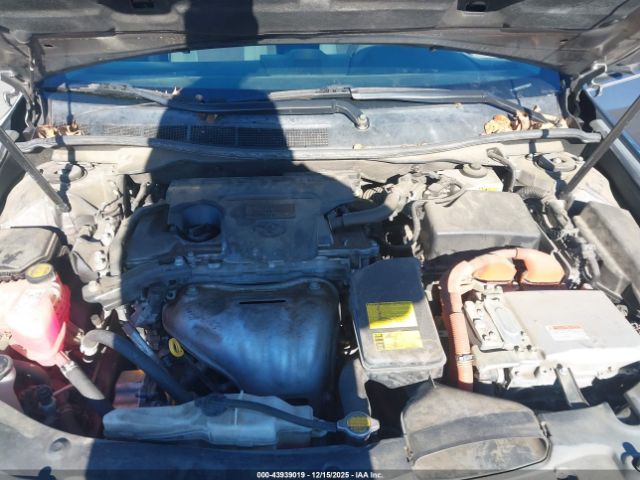 Toyota Camry Le Image 9