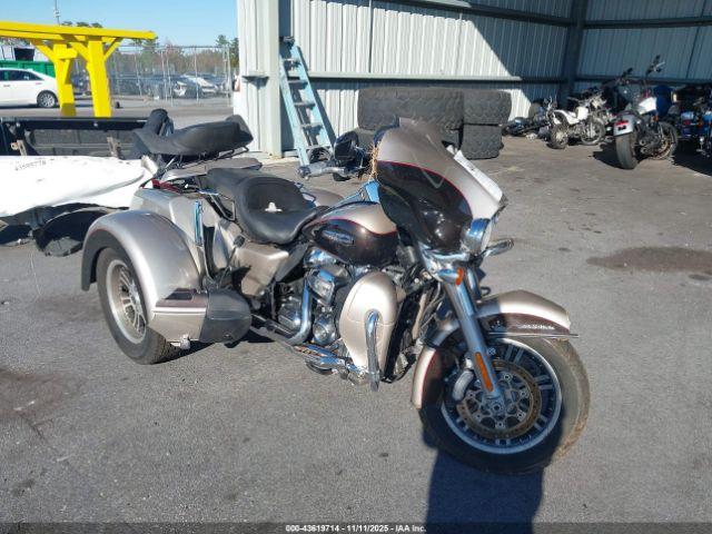  Salvage Harley-Davidson Flhtcutg