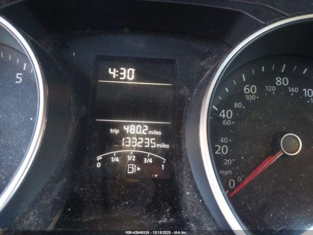 Volkswagen Jetta 2.0l S Image 8