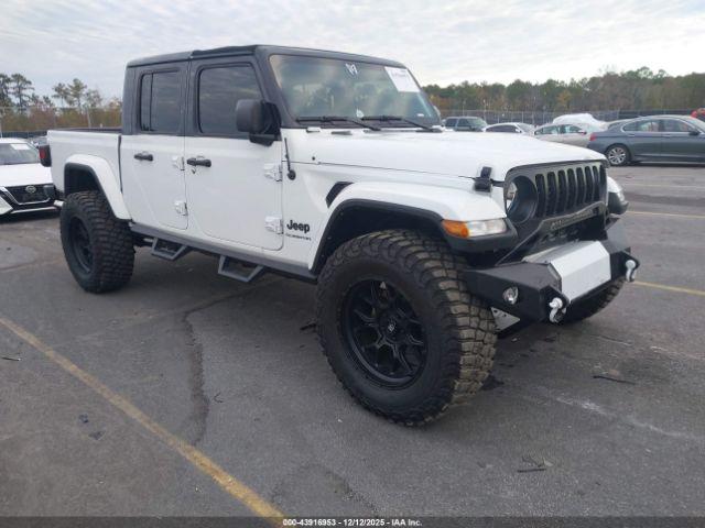  Salvage Jeep Gladiator
