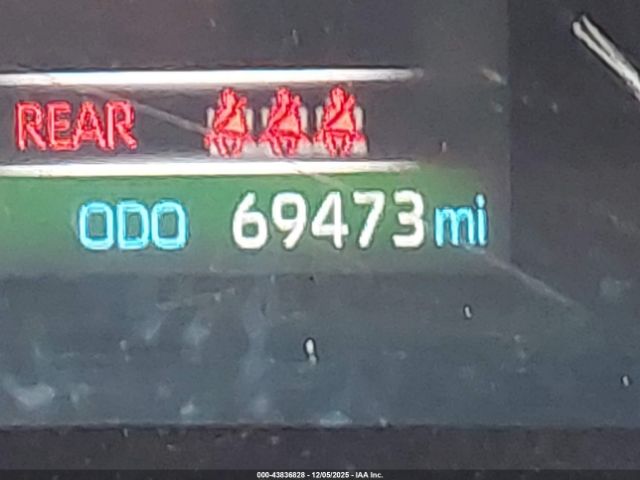 Toyota RAV4 Le Image 16