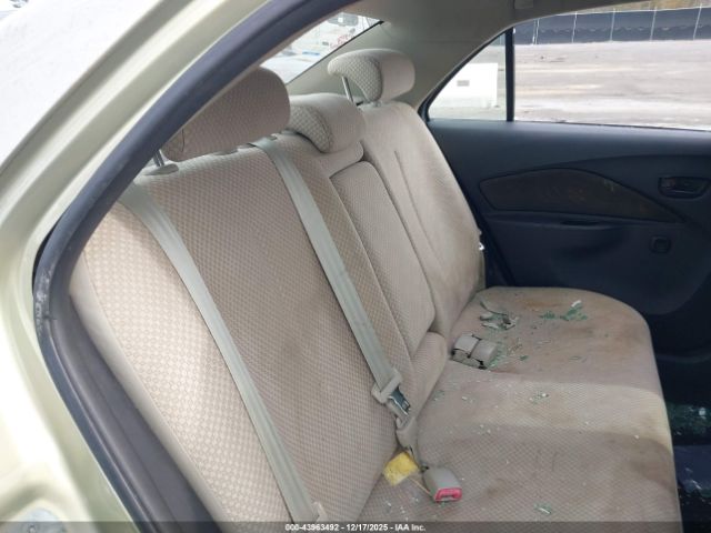 Toyota Yaris Image 5