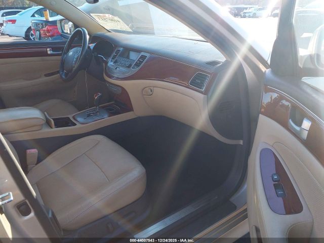 Hyundai Genesis 3.8 Image 2