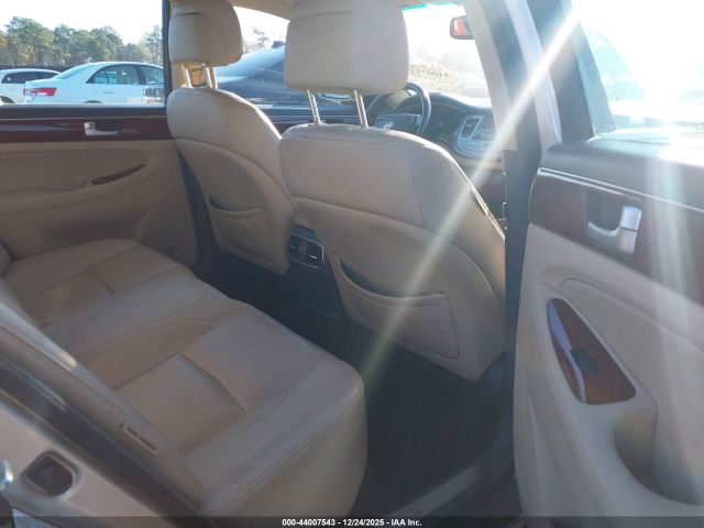 Hyundai Genesis 3.8 Image 11