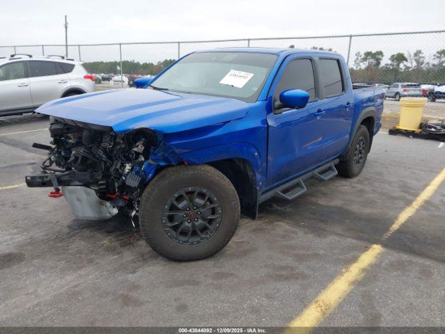 Nissan Frontier Pro-4x 4x4 Image 12