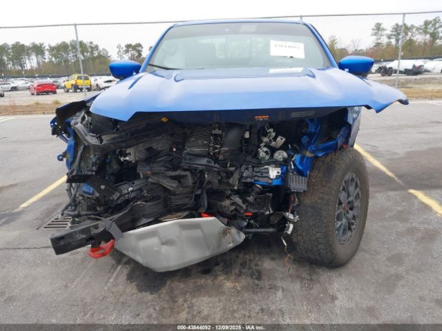 Nissan Frontier Pro-4x 4x4 Image 8