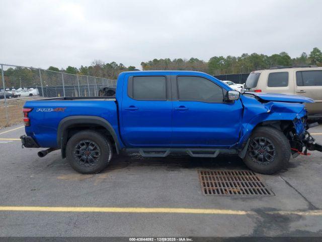 Nissan Frontier Pro-4x 4x4 Image 7